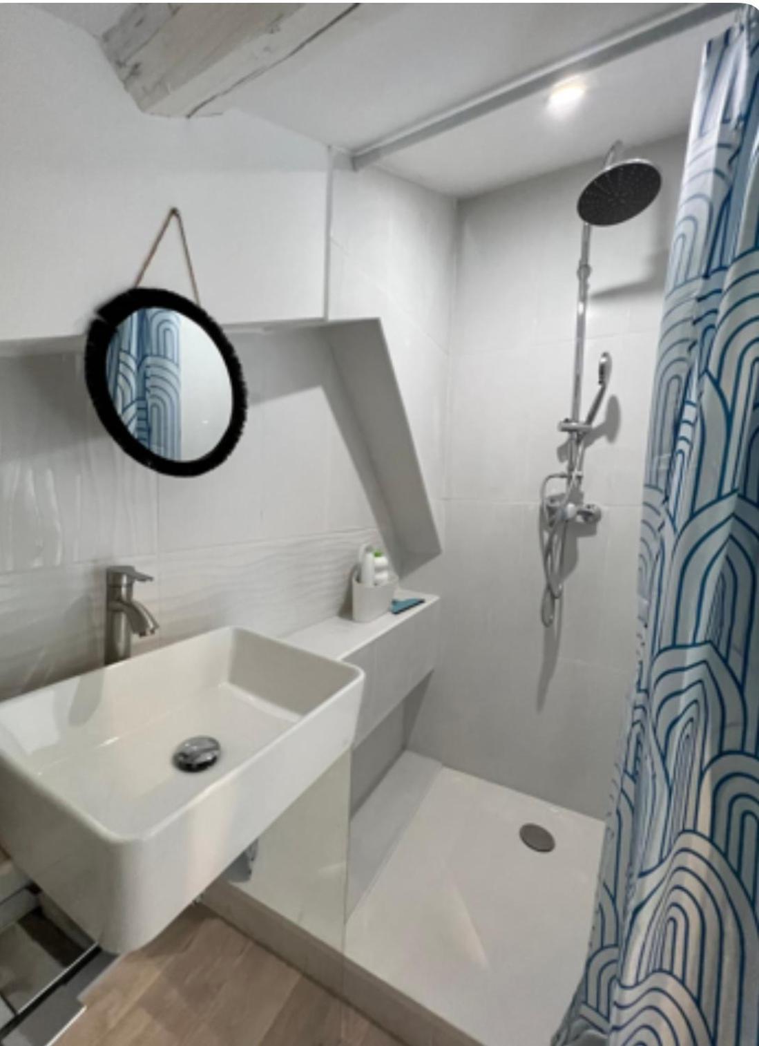 Duplex A 2 Pas De La Vielle Ville D Avignon Bagian luar foto